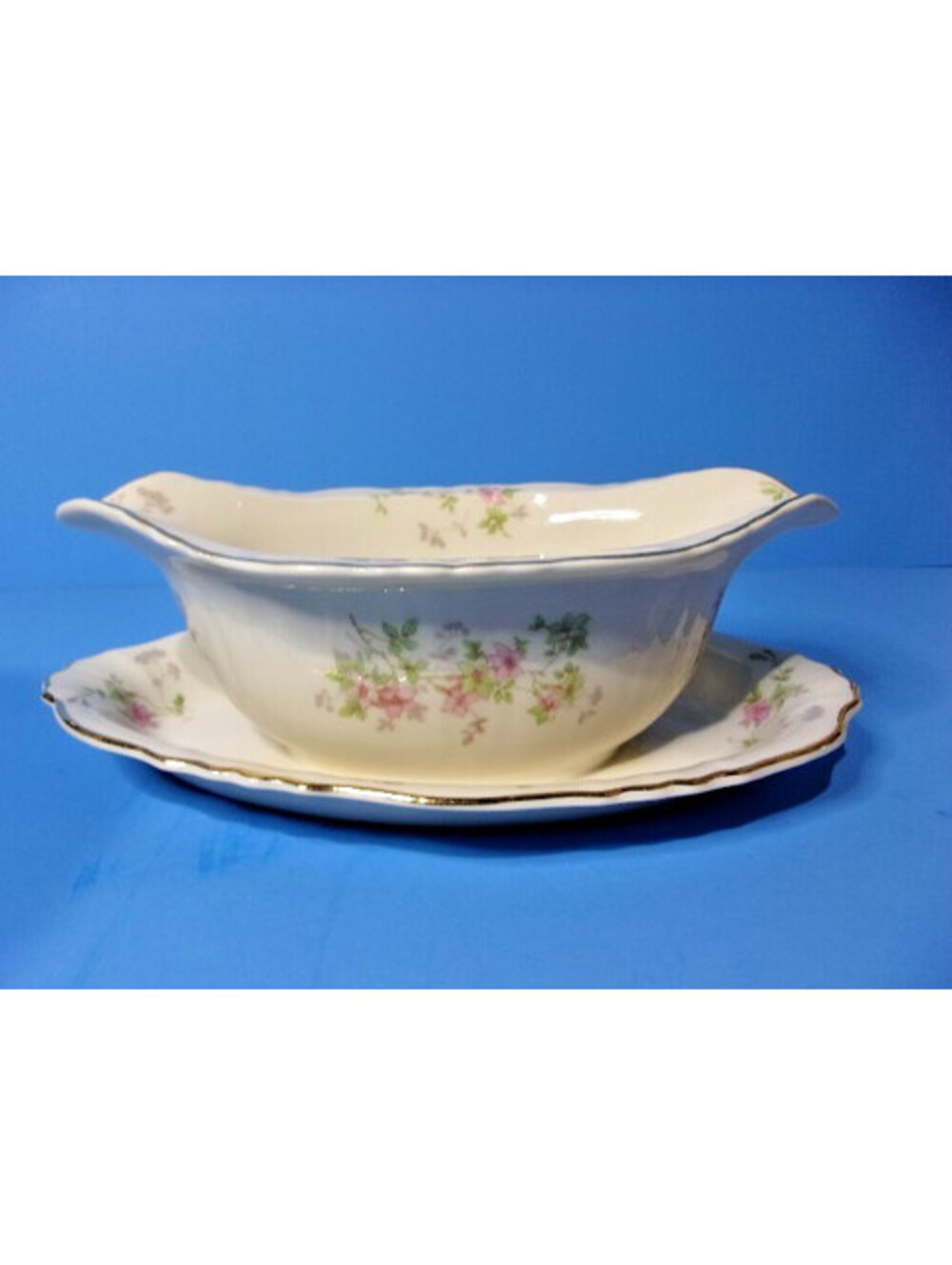 Vintage Syracuse Stansbury Federal Shape Gravy Boat with Underplate Pink Roses